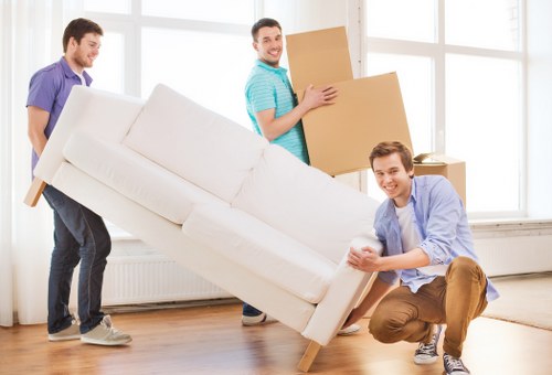 Practical storage environment highlighting flexibility and everyday organization